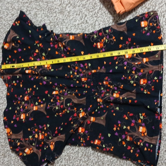 Womens Colorful Owl Print Scrub Top With Koi Scrub Pants - Picture 16 of 16